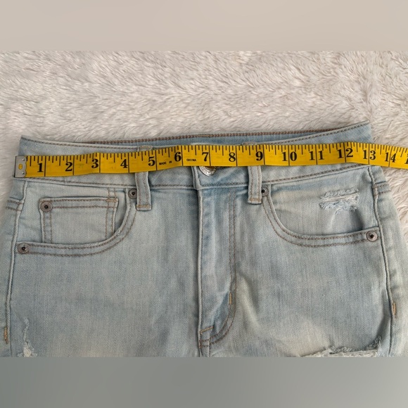 2 American Eagle Outfitters Blue Jean Shorts Distressed Frayed Hem - Size 2 - Picture 11 of 14